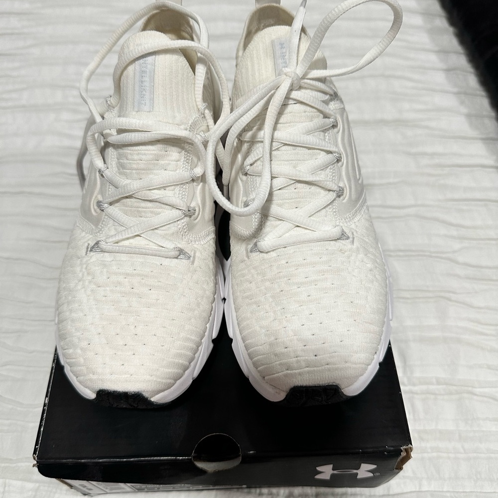 UA Women’s Sneakers